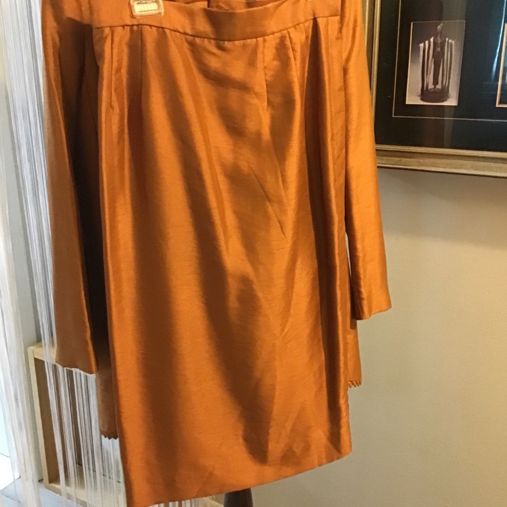 E R Gerard Skirt Suit - Picture 3 of 3